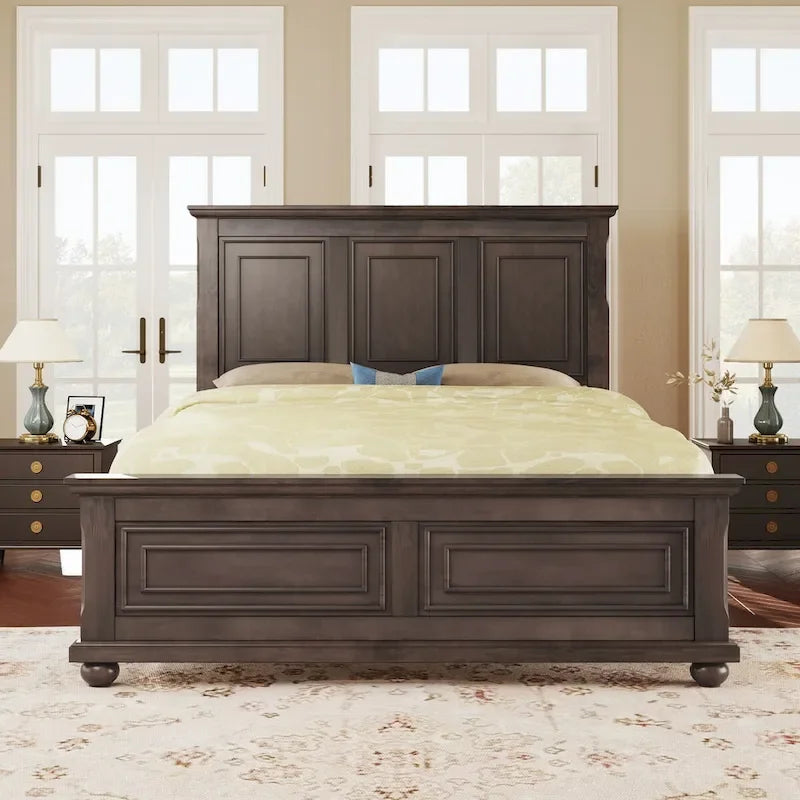 Traditional Town and Country Style Pinewood Vintage Queen Bed